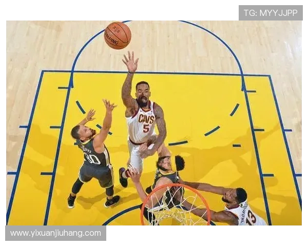 广州飞盘队战术之争引发热烈讨论球迷与专家观点交锋